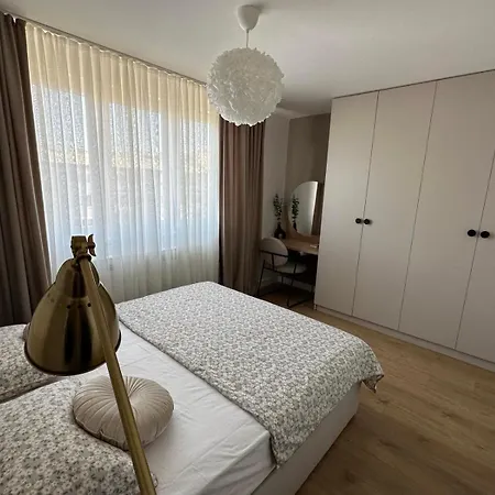 Daire Avanti - Blizina Centra,besplatan Parking I Balkon *